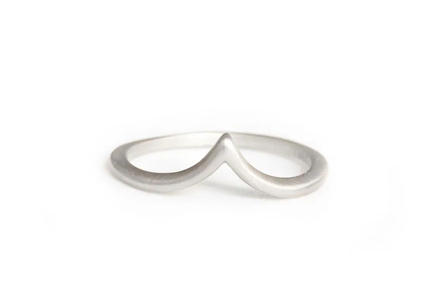 Creste Chevron Ring