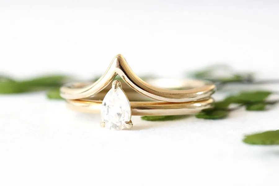 Creste Chevron Ring