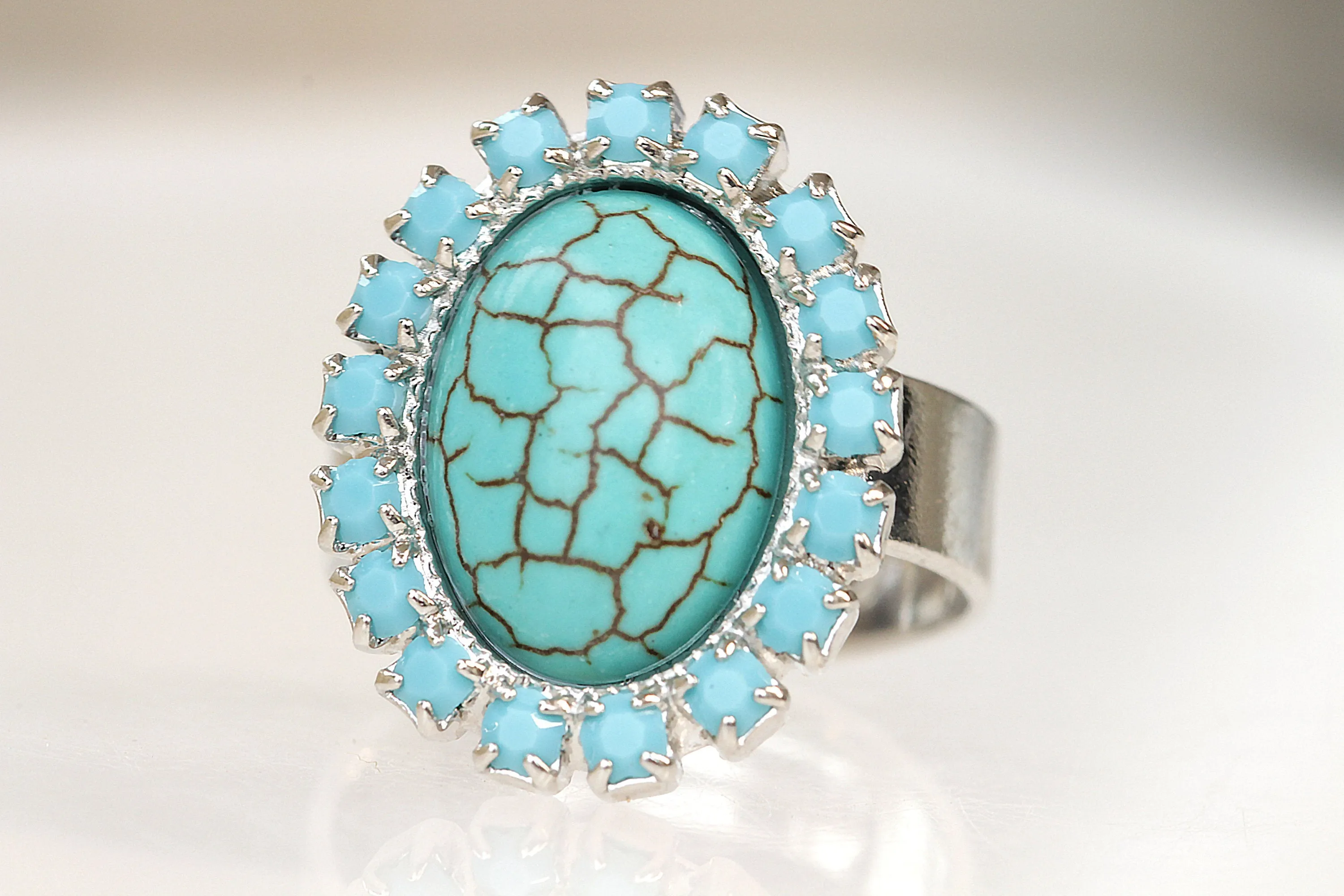 DELICATE TURQUOISE RING