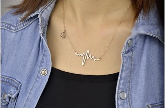 Ecg Necklace Love Shaped Titanium Steel Heartbeat Lockbone Chain Heart Pendant Female Retro Jewelry Accessories