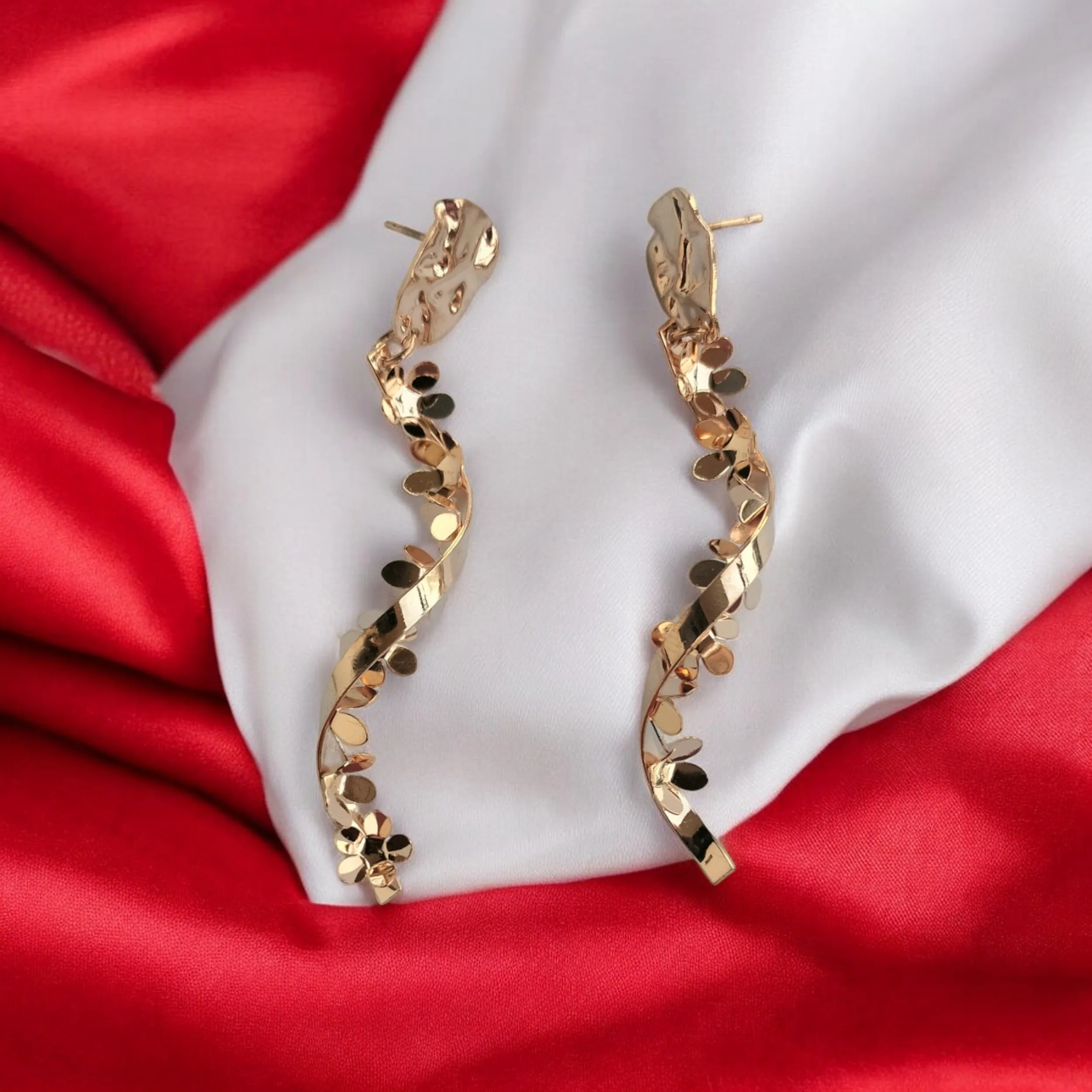 Jewelestia Golden Spiral Earrings