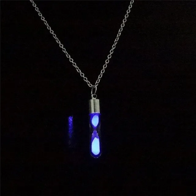 New Design Hourglass Crystal Drift Bottle Pendant Necklace Creative Luminous In The Dark Wishing Bottle Necklace Jewelry