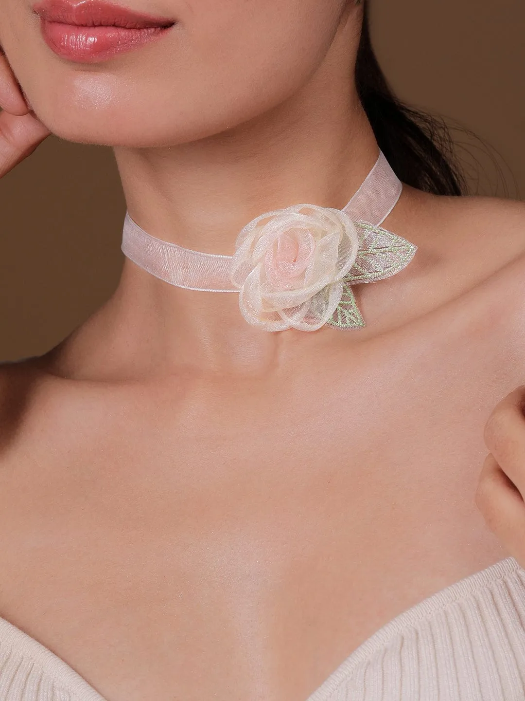 Rubans Cream Colored Floral Pendant Choker