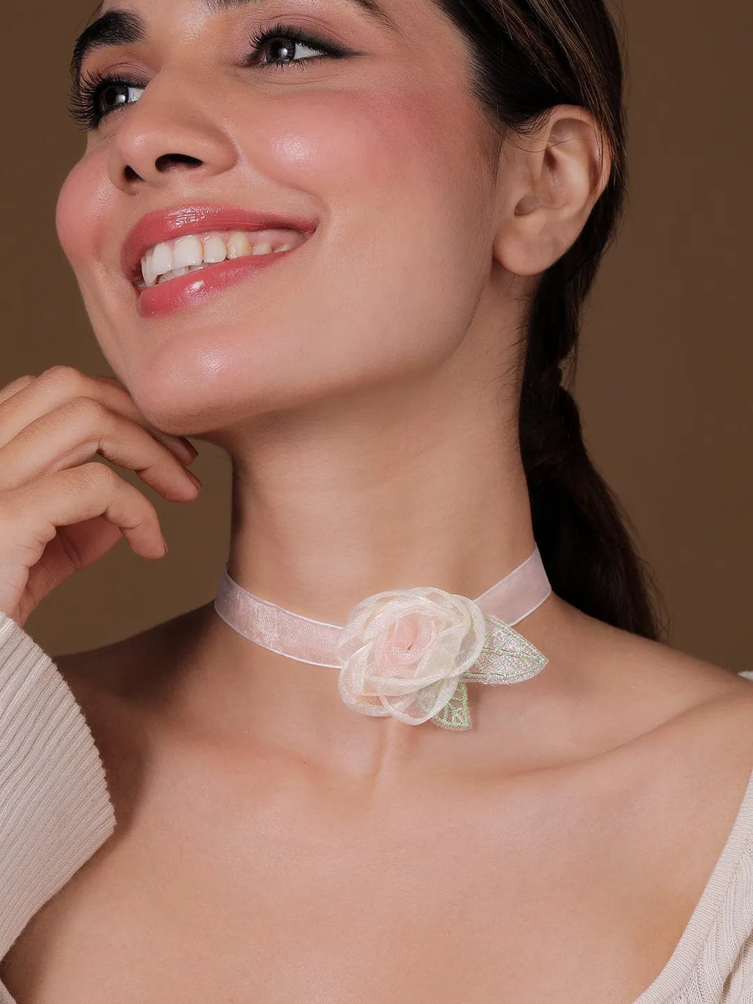 Rubans Cream Colored Floral Pendant Choker