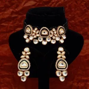 Triangular Meena Ad Kundan Choker And Earring Set